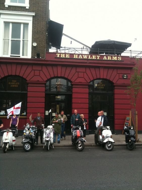 Hawley-Arms-pub-frente