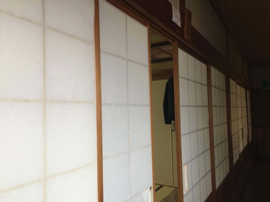 koyasan shukubo experiencia - paredes de papel