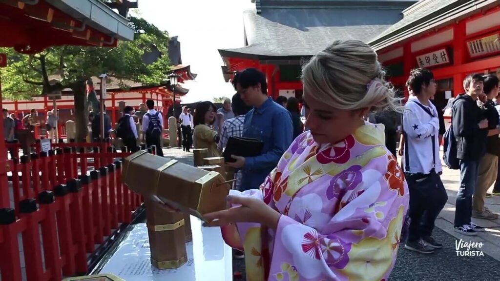 templo-fushimi-inari-monte-kioto-japon-omikushi